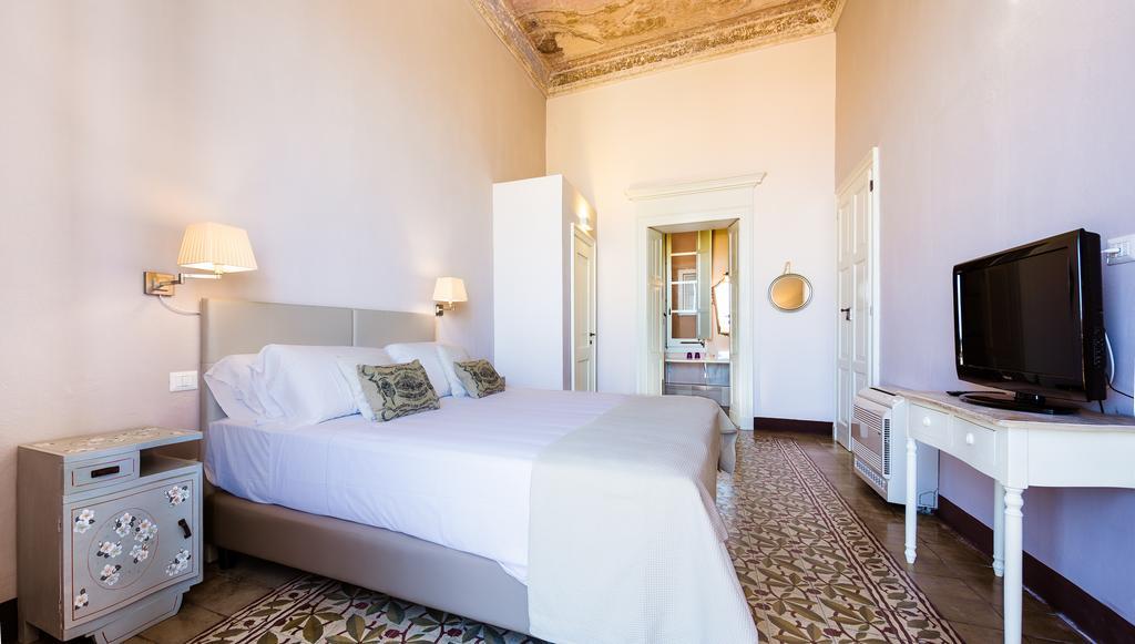 Relais Santa Croce 2*